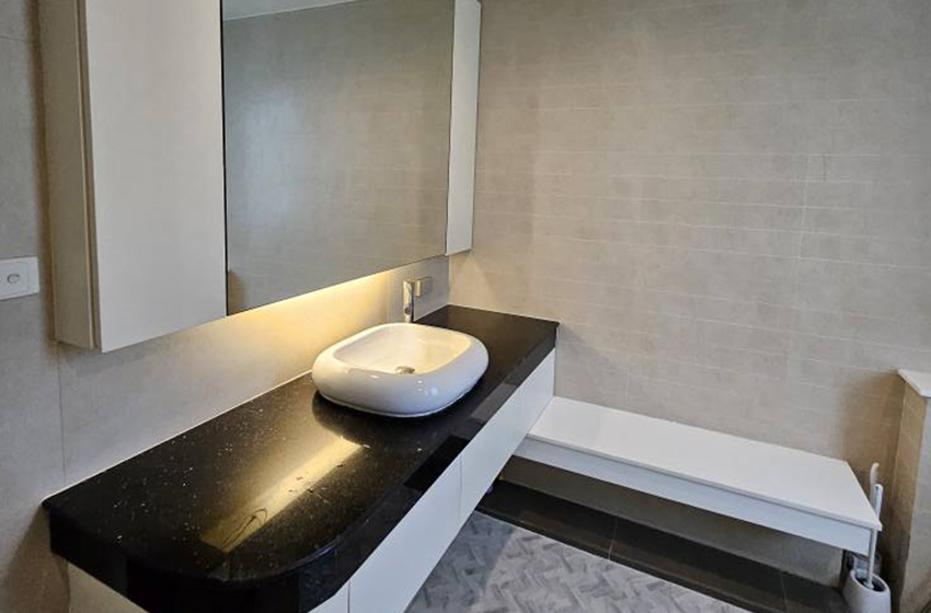 House with Shared Pool in Lat Phrao 